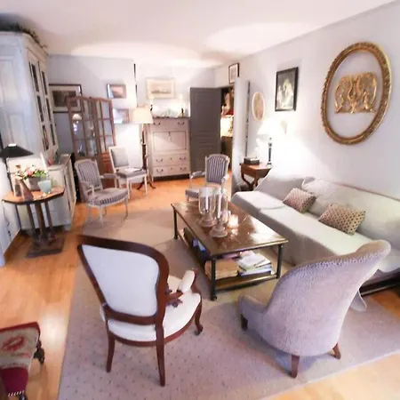 Le Billancourt Comfortable, Spacious And Well-equipped Булонь-Бийанкур