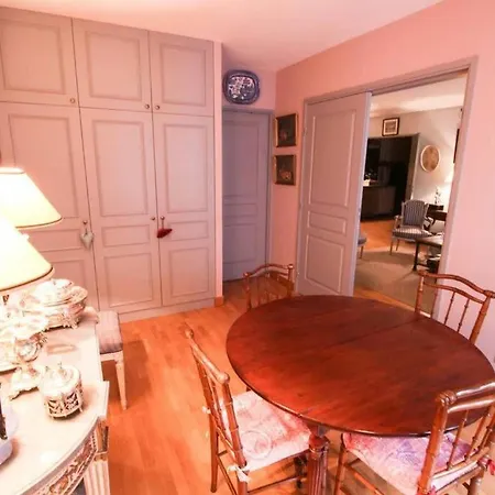 Апартаменты Le Billancourt Comfortable, Spacious And Well-equipped Булонь-Бийанкур