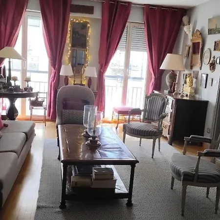 Le Billancourt Comfortable, Spacious And Well-equipped Булонь-Бийанкур