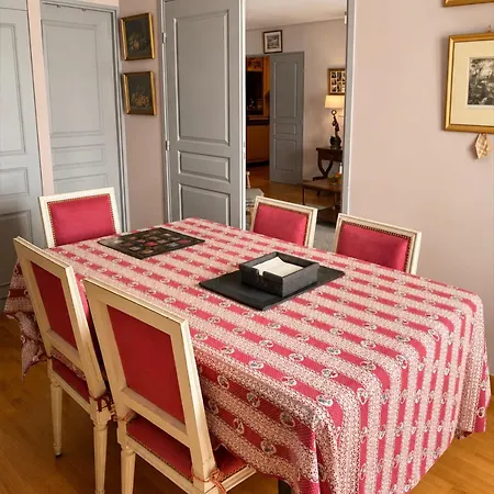 Apartment Le Billancourt Comfortable, Spacious And Well-equipped *