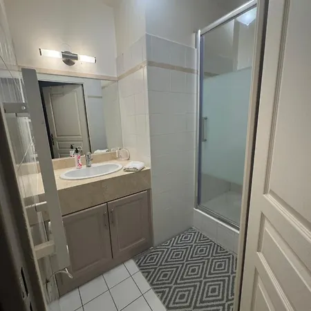 Le Billancourt Comfortable, Spacious And Well-equipped *