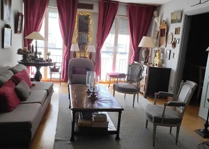 Le Billancourt Comfortable, Spacious And Well-equipped 불로니으 빌렁꾸흐